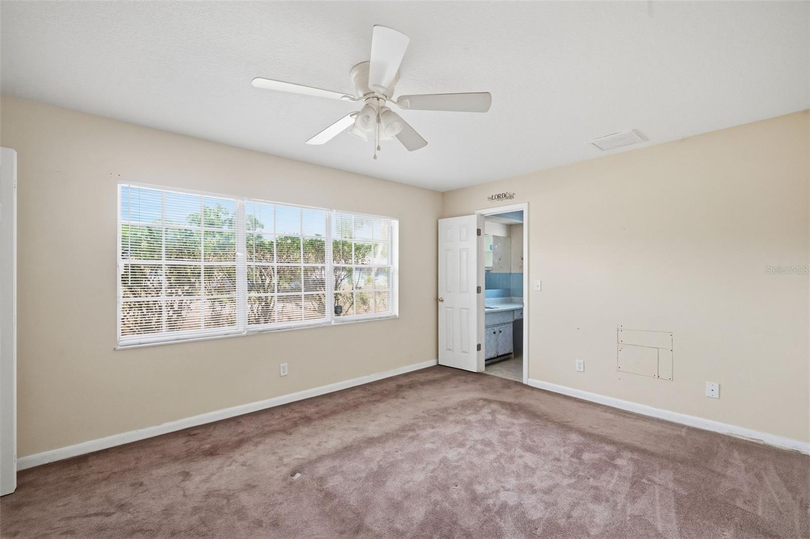 4449 TARPON DR, TAMPA, FL, 33617