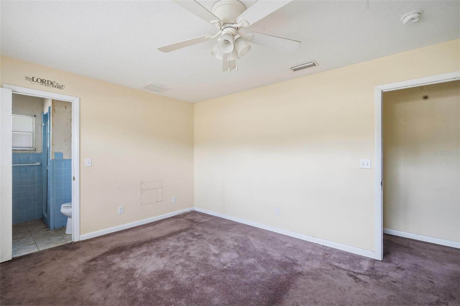 4449 TARPON DR, TAMPA, FL, 33617