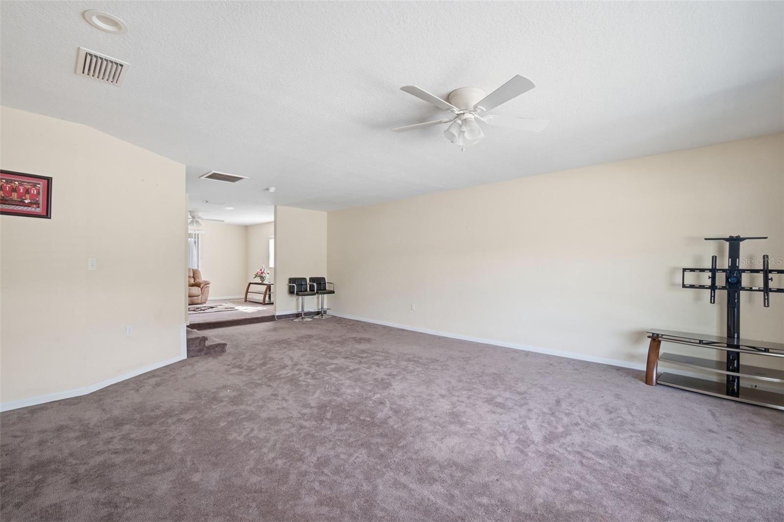 4449 TARPON DR, TAMPA, FL, 33617