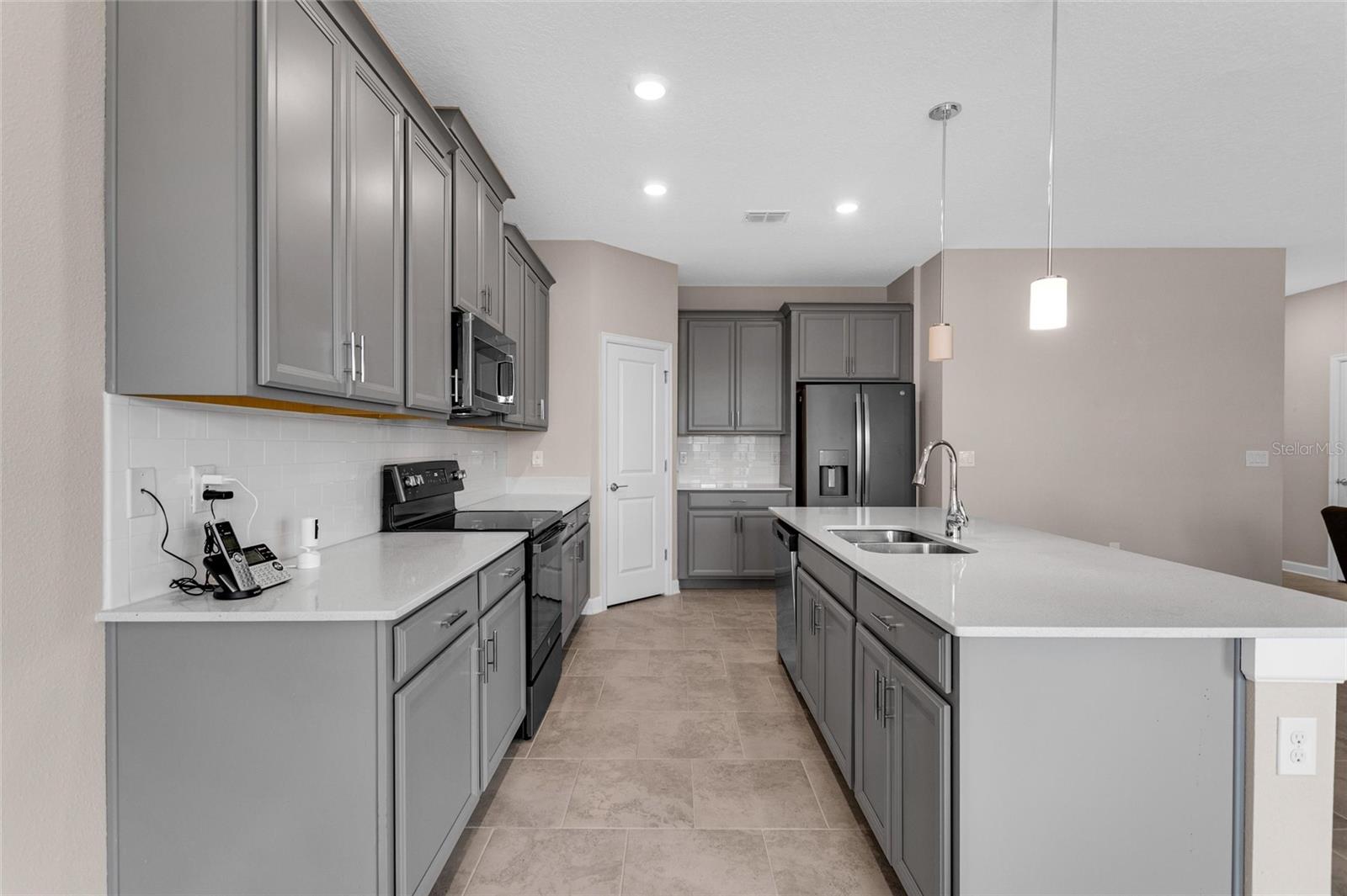 8833 BETH PAGE LN, DAVENPORT, FL, 33896