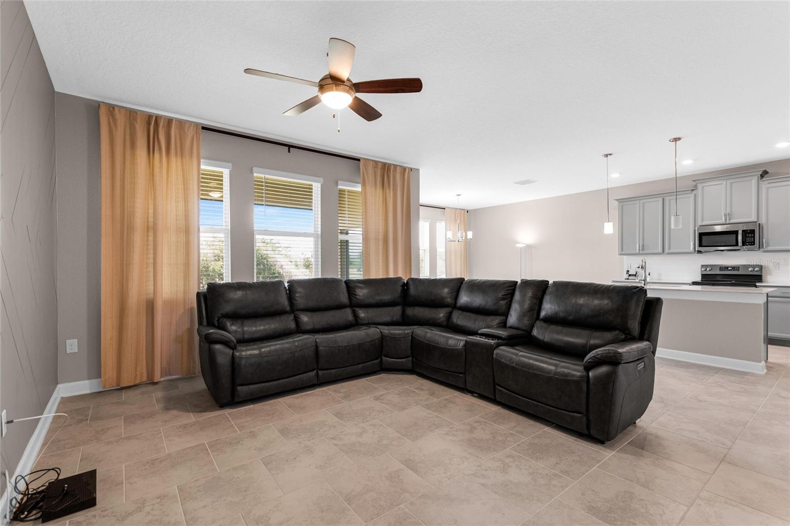 8833 BETH PAGE LN, DAVENPORT, FL, 33896