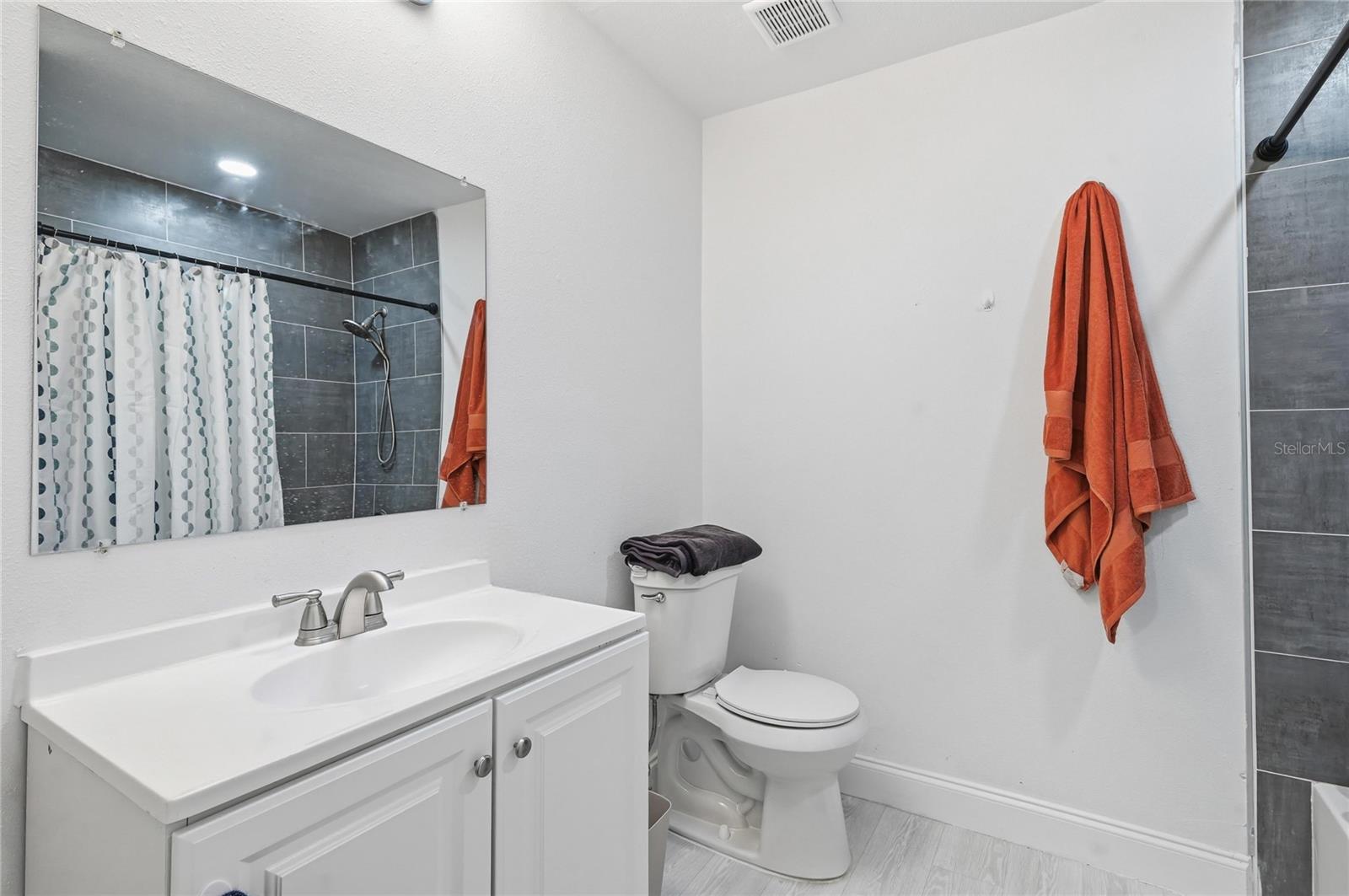 1946 STRATHAVEN RD, WINTER PARK, FL, 32792
