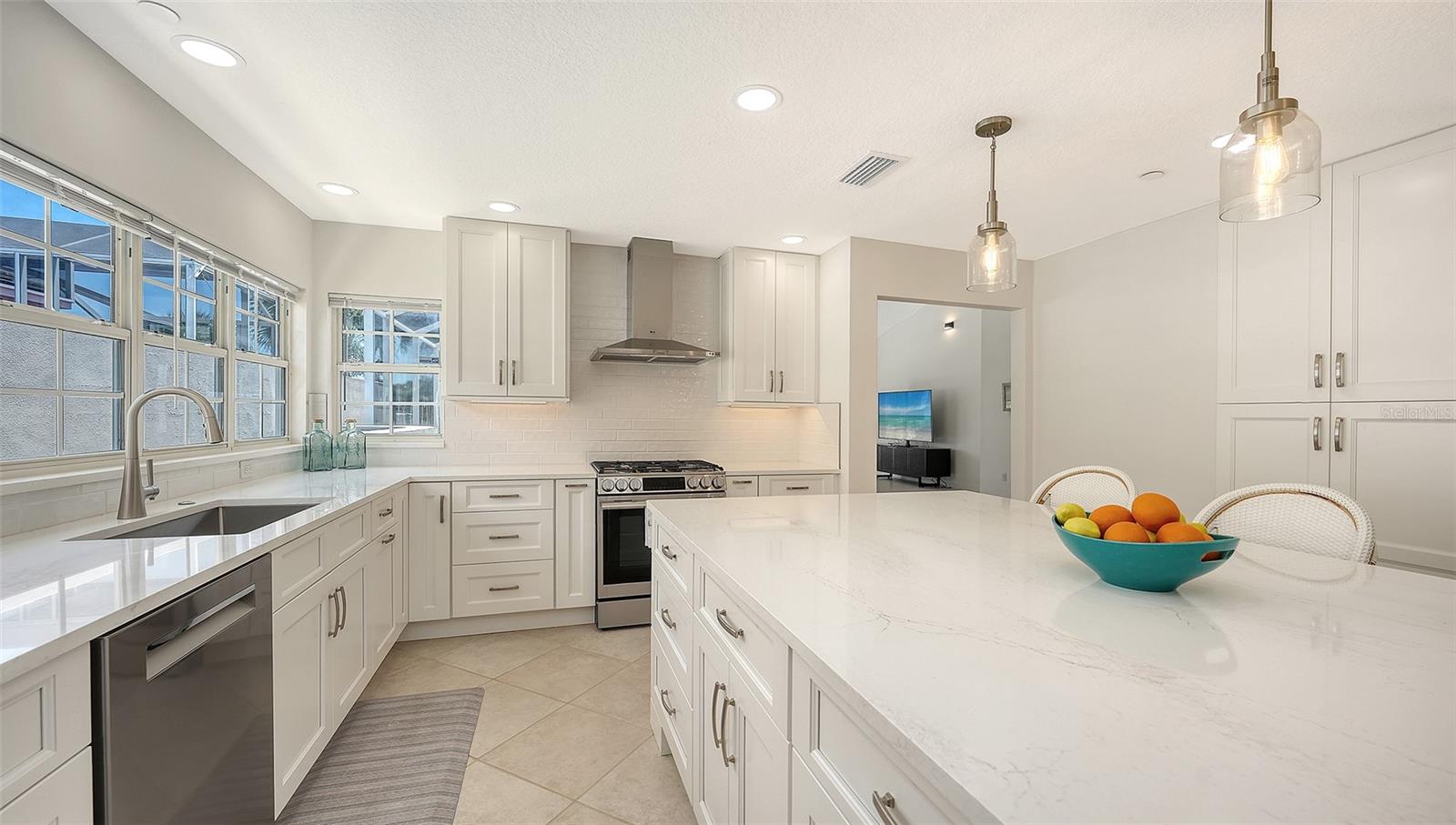 3460 WINDING OAKS DR #38, LONGBOAT KEY, FL, 34228