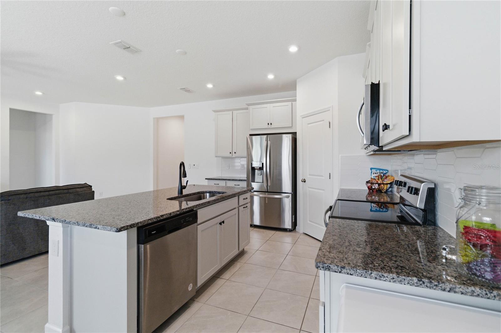 905 HONEY PETAL LN, DELAND, FL, 32720