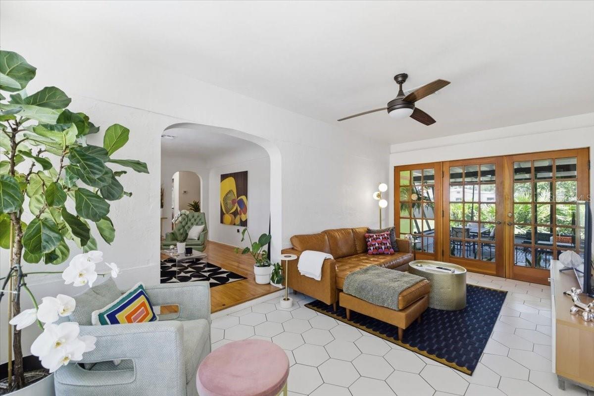 2411 COVINA WAY S, ST PETERSBURG, FL, 33712