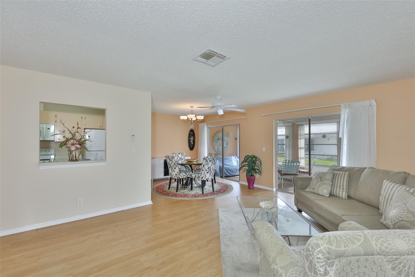 109 GLENDOWER CIR, SUN CITY CENTER, FL, 33573