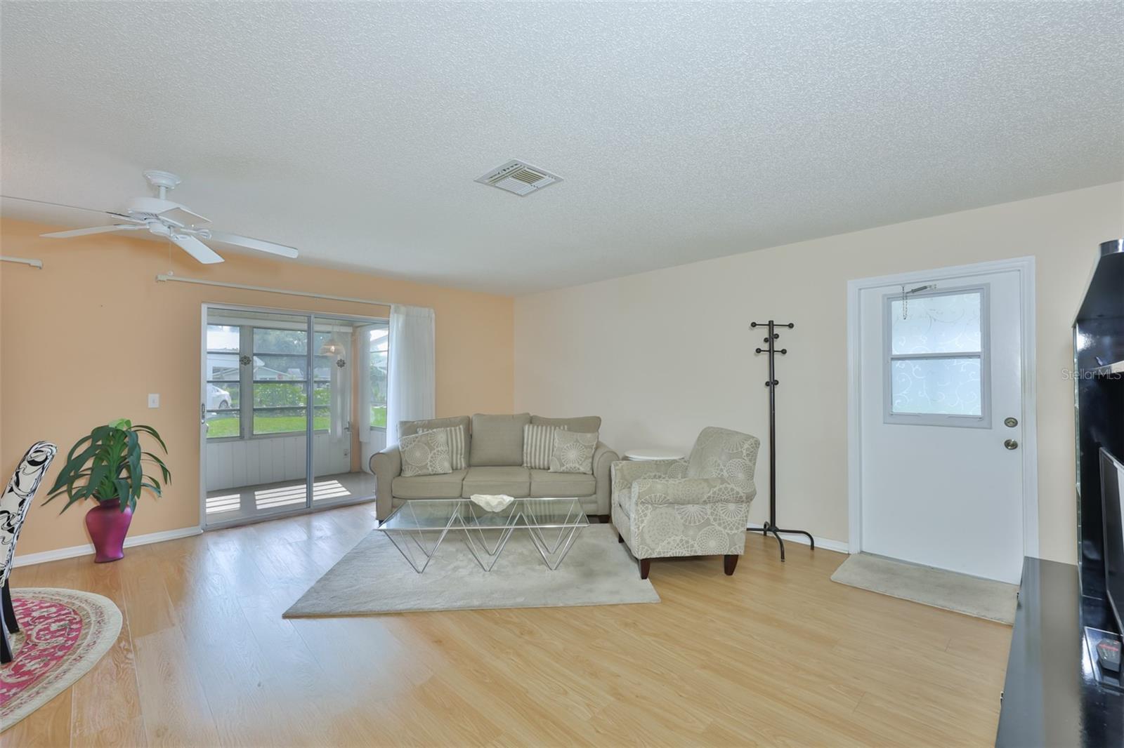 109 GLENDOWER CIR, SUN CITY CENTER, FL, 33573