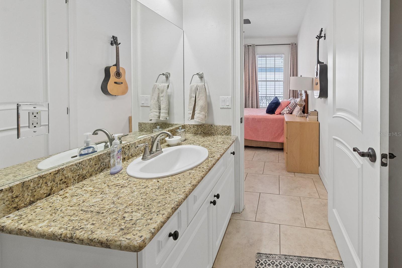 325 NW 14TH ST #205, GAINESVILLE, FL, 32603