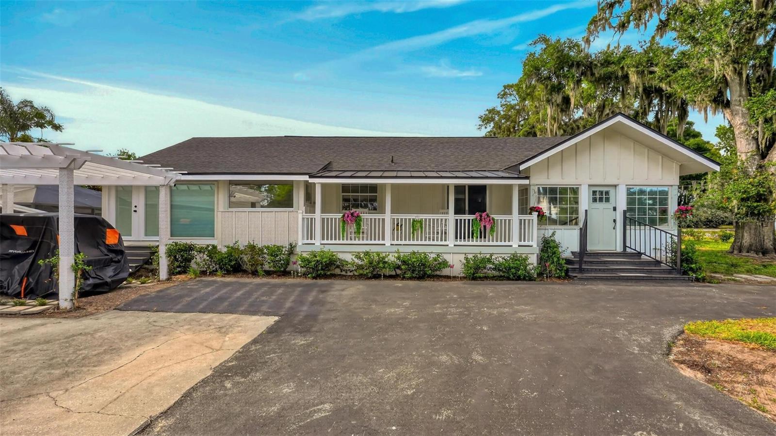 1099 GROVE AVE, MOUNT DORA, FL, 32757