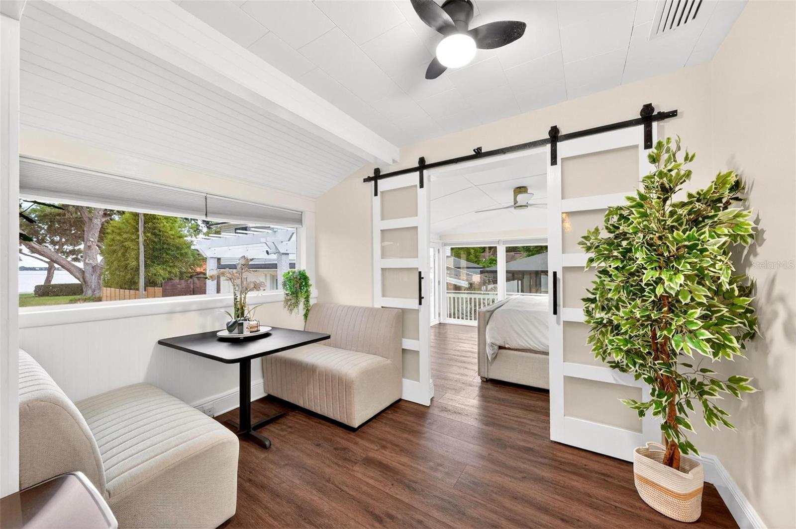 1099 GROVE AVE, MOUNT DORA, FL, 32757