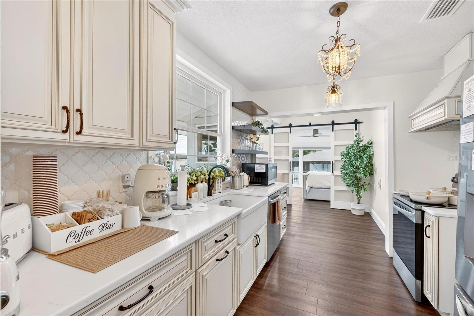 1099 GROVE AVE, MOUNT DORA, FL, 32757