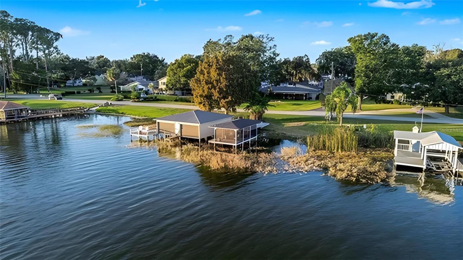 1099 GROVE AVE, MOUNT DORA, FL, 32757
