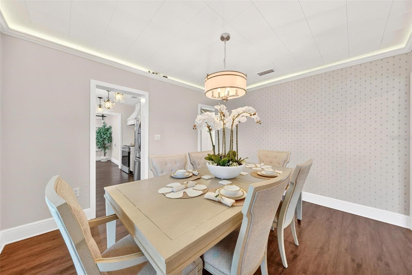 1099 GROVE AVE, MOUNT DORA, FL, 32757
