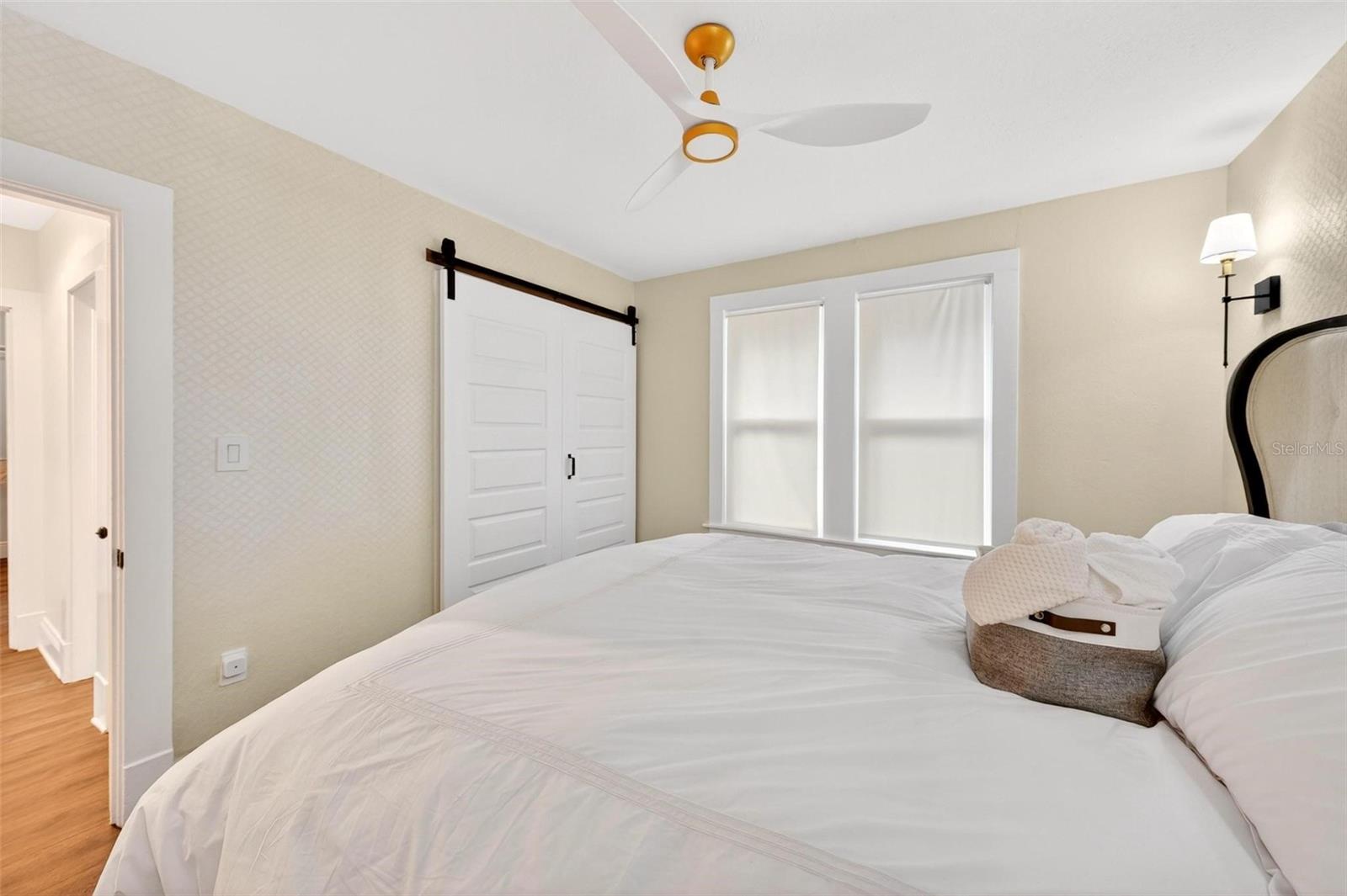 1099 GROVE AVE, MOUNT DORA, FL, 32757