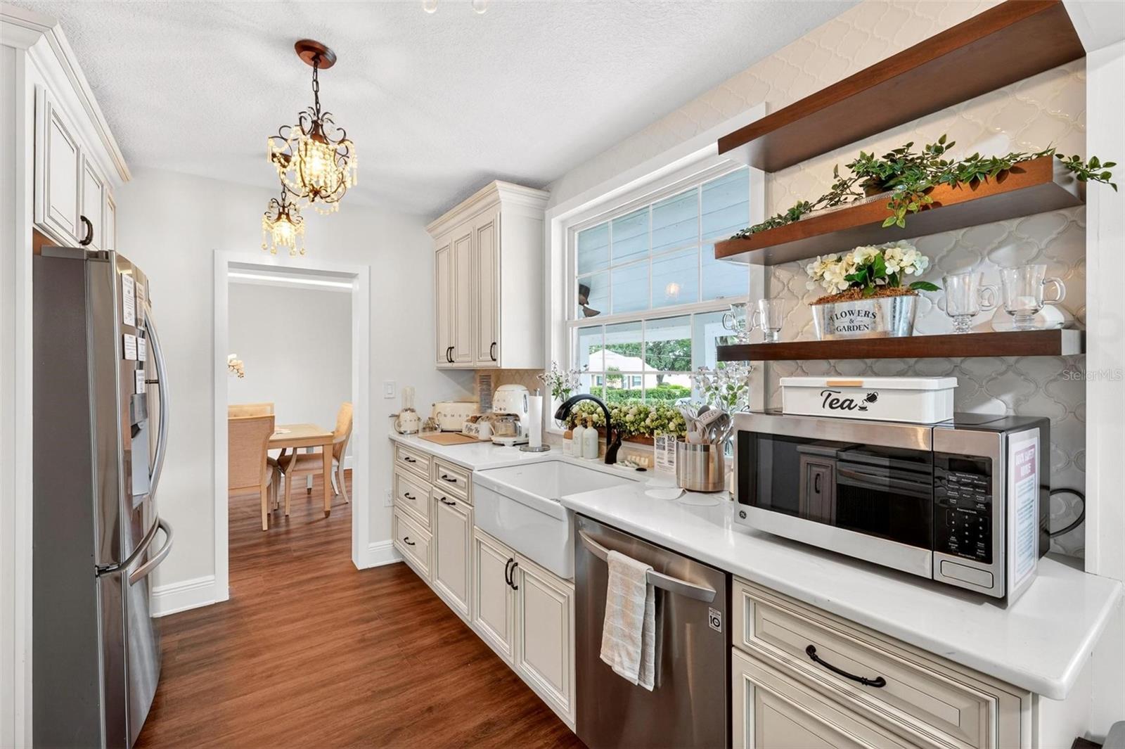 1099 GROVE AVE, MOUNT DORA, FL, 32757