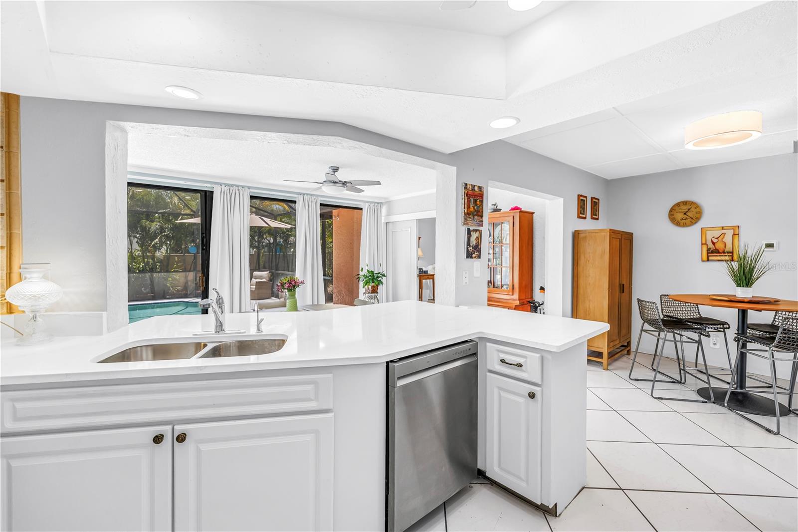 1954 PINELLAS POINT DR S, ST PETERSBURG, FL, 33712