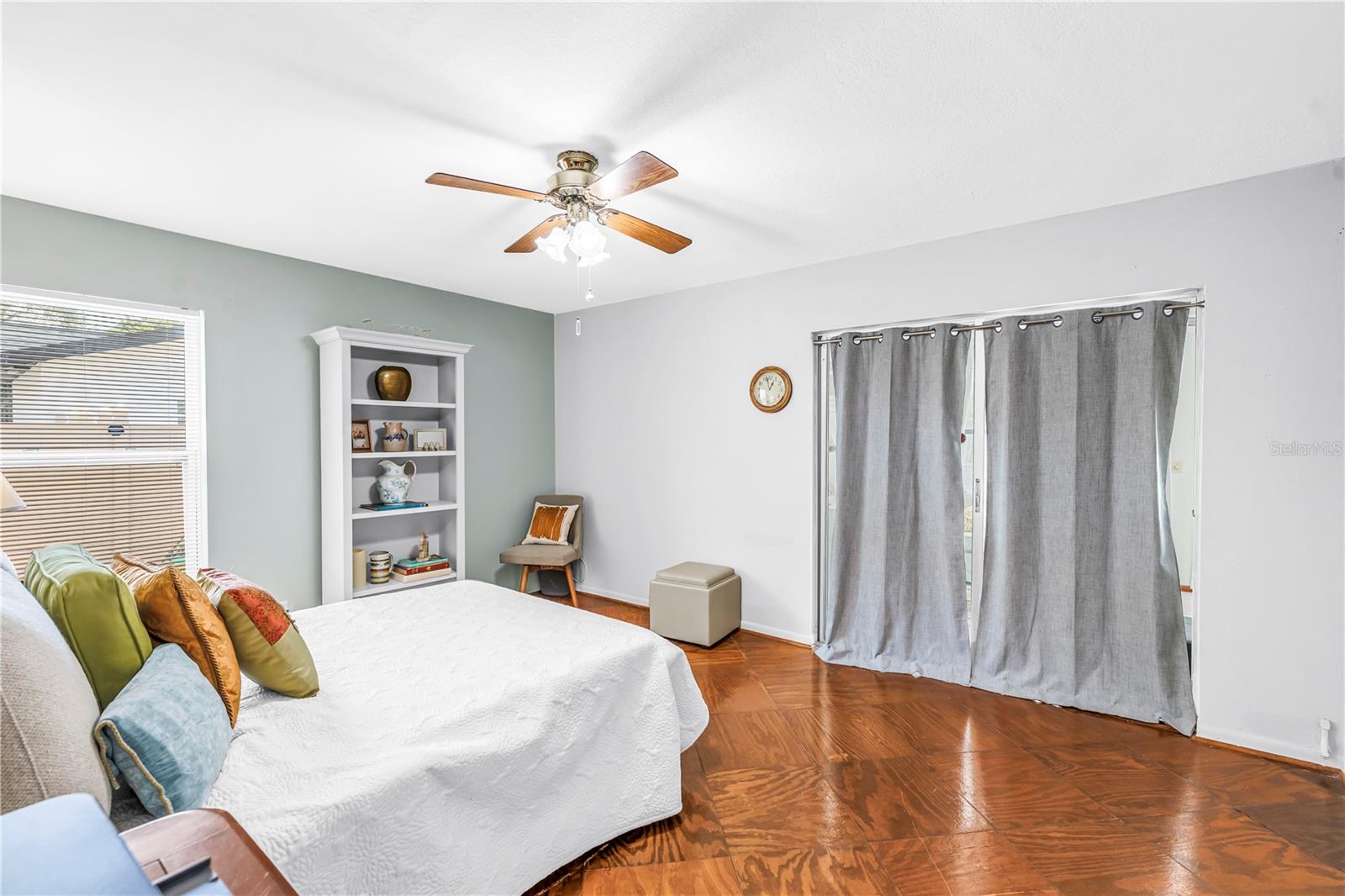 1954 PINELLAS POINT DR S, ST PETERSBURG, FL, 33712