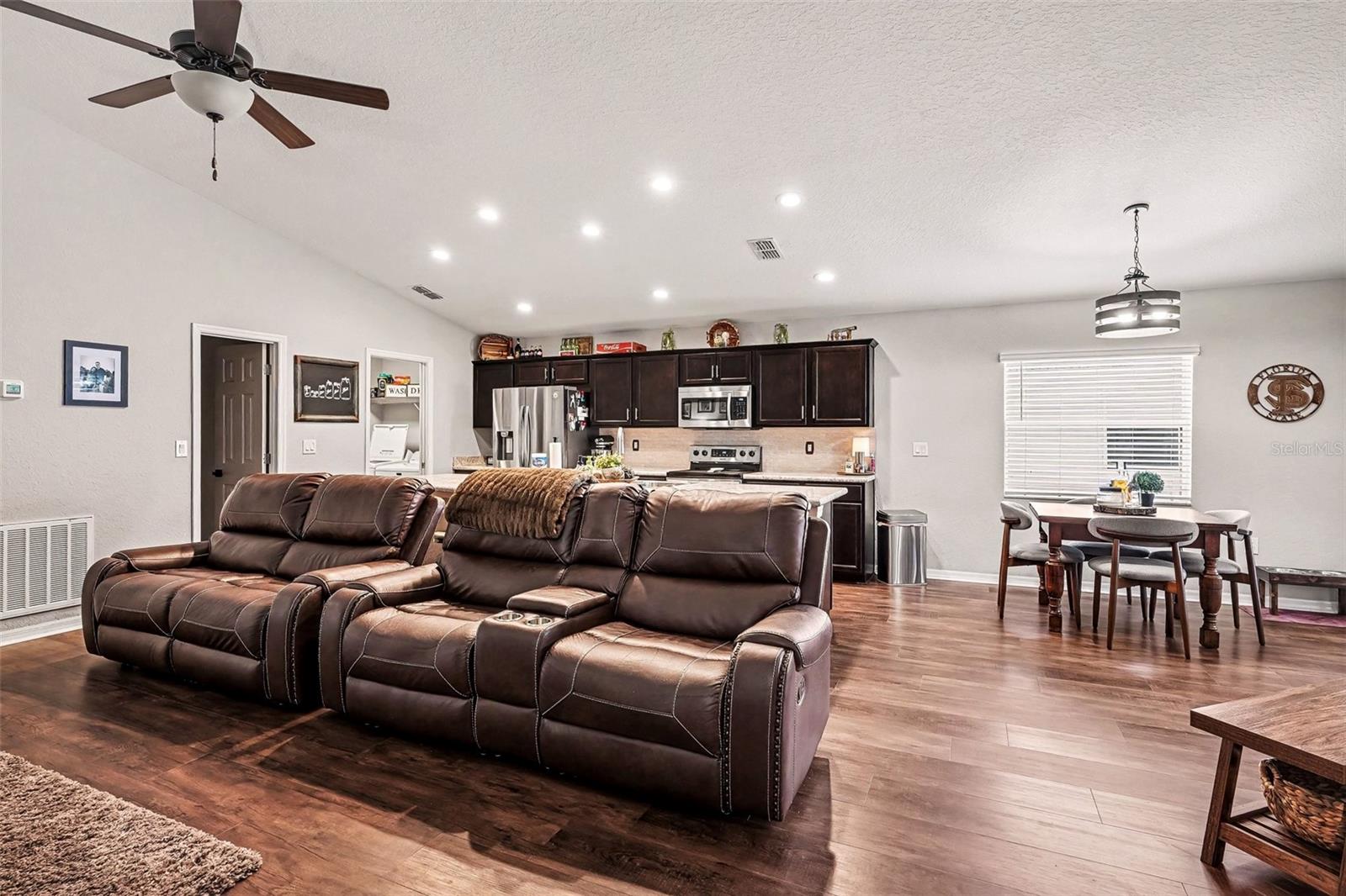 647 LORIENT DR, EAGLE LAKE, FL, 33839