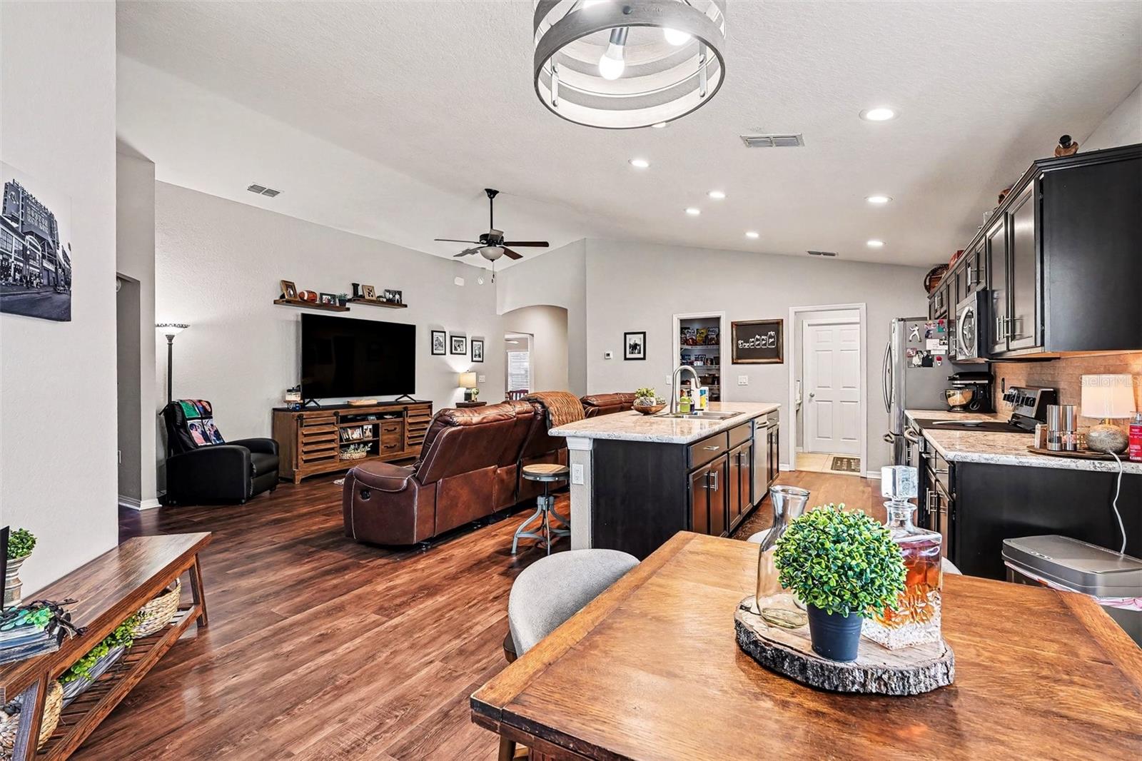 647 LORIENT DR, EAGLE LAKE, FL, 33839