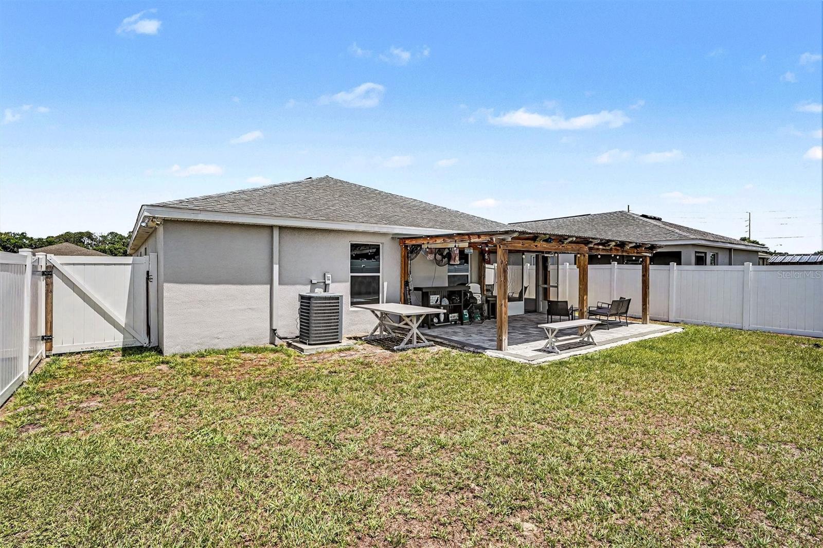 647 LORIENT DR, EAGLE LAKE, FL, 33839