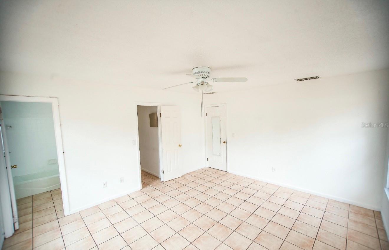 606 WATER RD, OCALA, FL, 34472