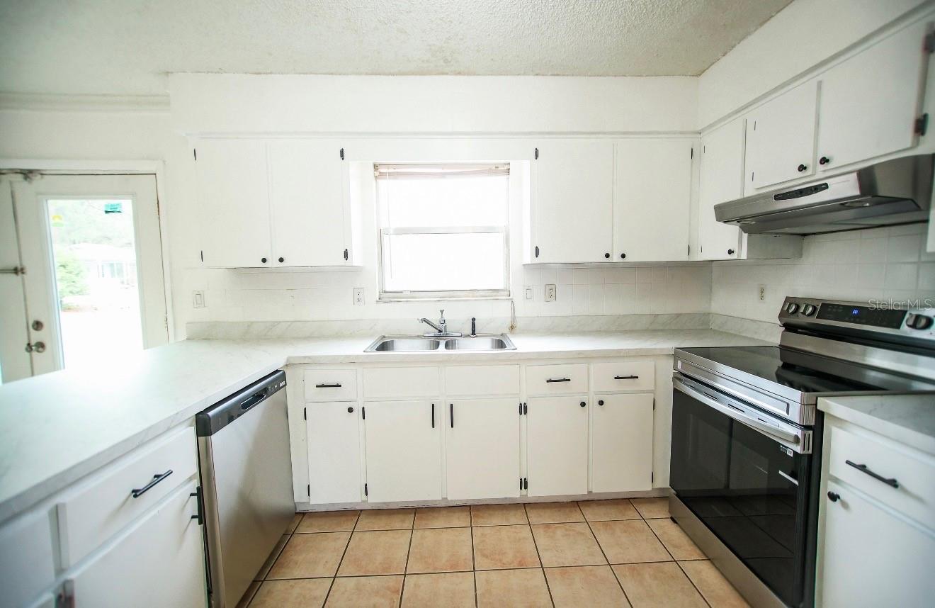 606 WATER RD, OCALA, FL, 34472