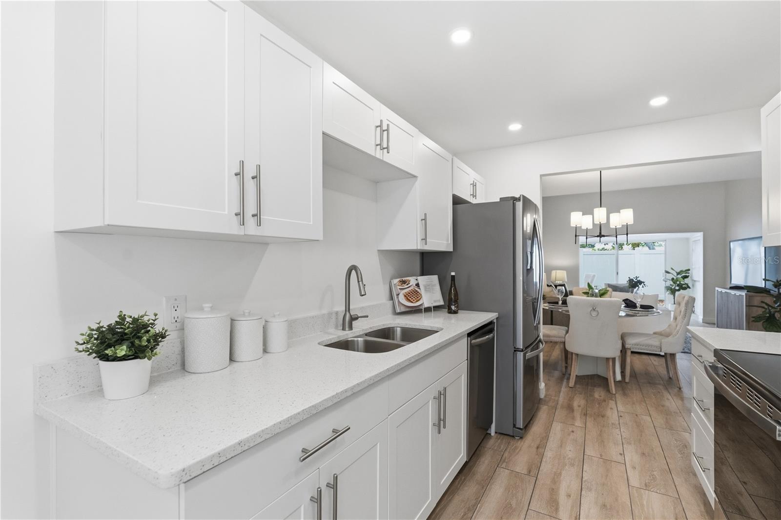 2060 SUNSET POINT RD #52, CLEARWATER, FL, 33765