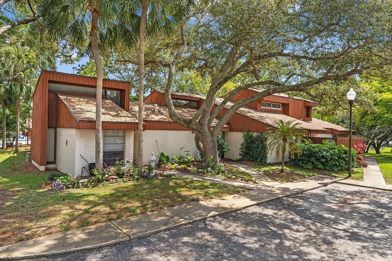 2060 SUNSET POINT RD #52, CLEARWATER, FL, 33765
