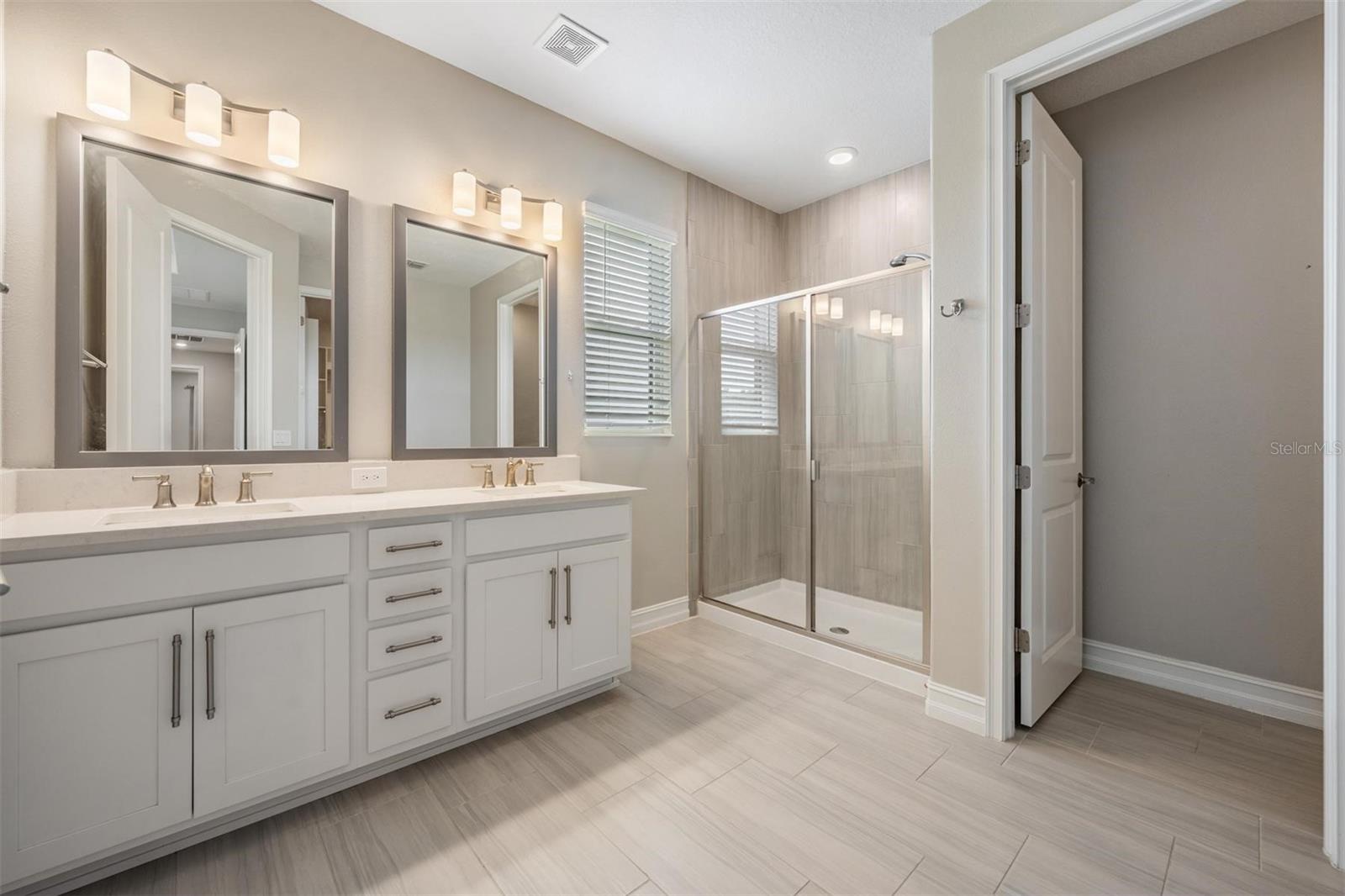 4830 ISOLA CT, WESLEY CHAPEL, FL, 33543