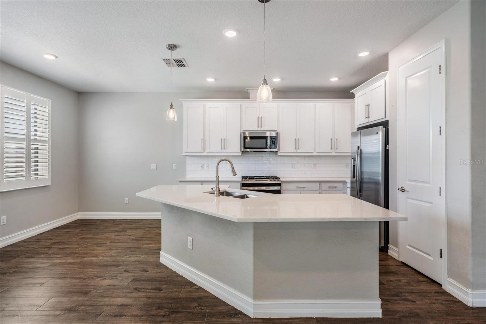 4830 ISOLA CT, WESLEY CHAPEL, FL, 33543