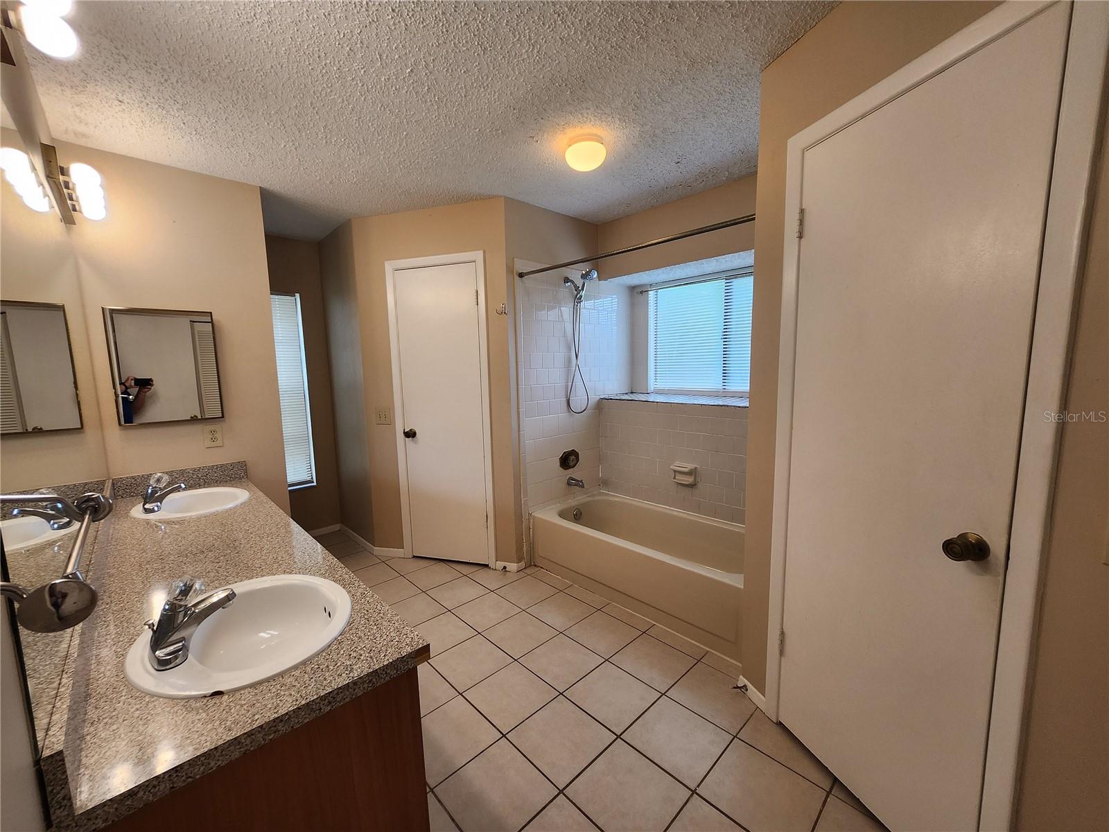 1904 FIRETHORN CT, BRANDON, FL, 33511