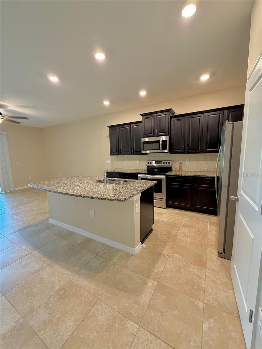 2463 MIDNIGHT PEARL DR, SARASOTA, FL, 34240
