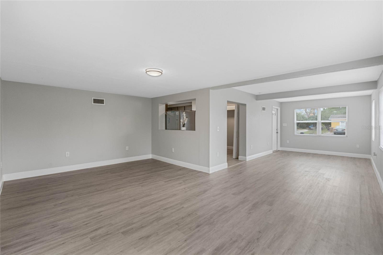 1090 EMERALD DR, MOUNT DORA, FL, 32757