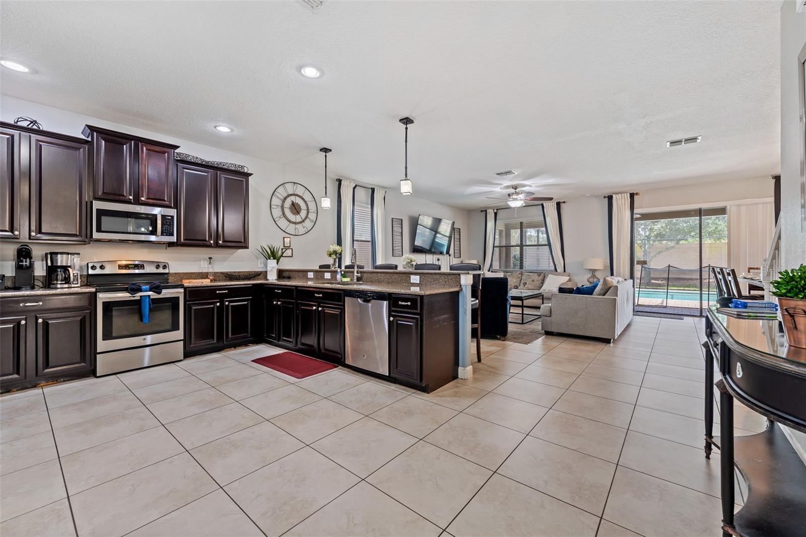 1530 MOON VALLEY DR, DAVENPORT, FL, 33896