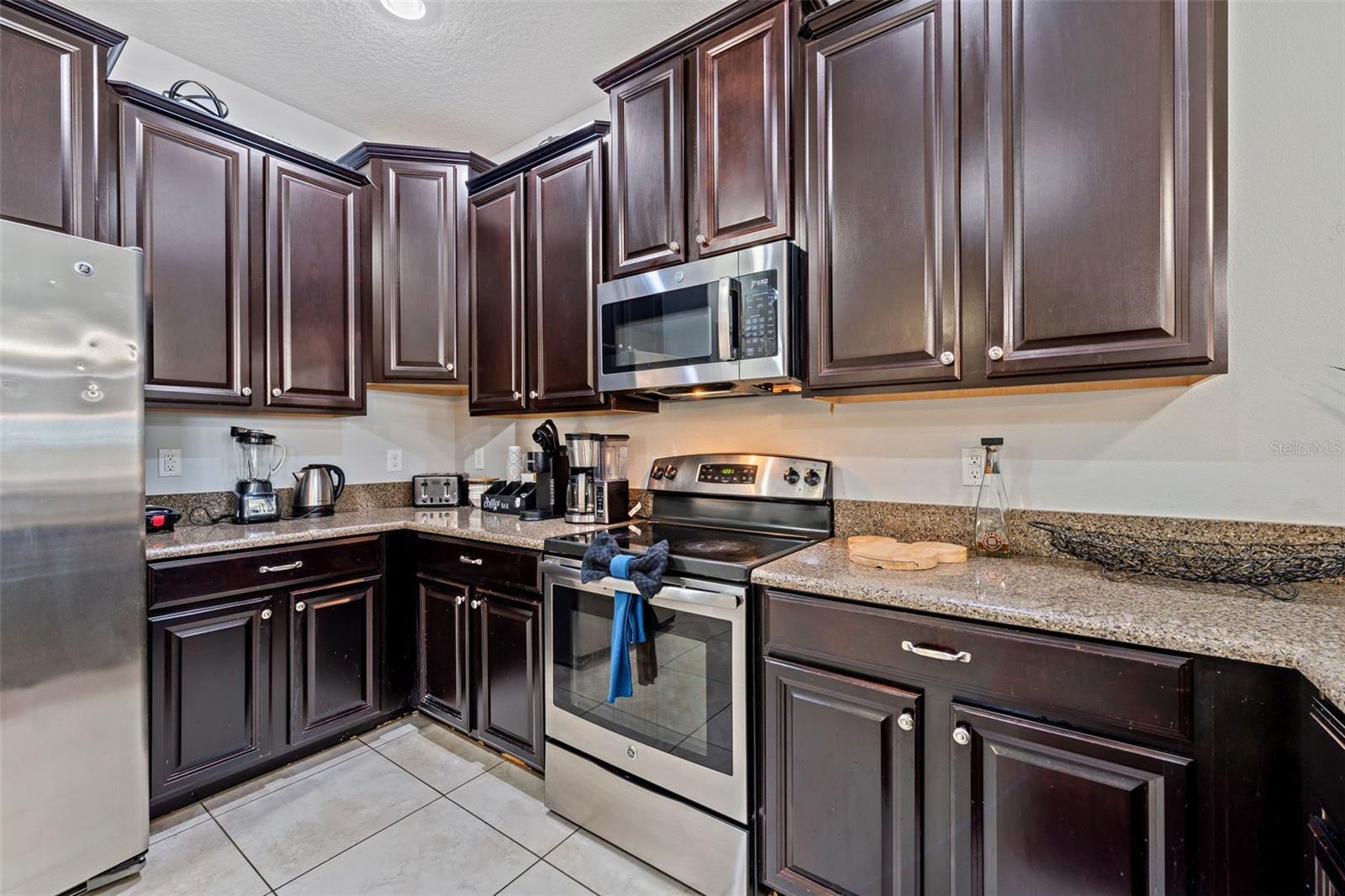 1530 MOON VALLEY DR, DAVENPORT, FL, 33896