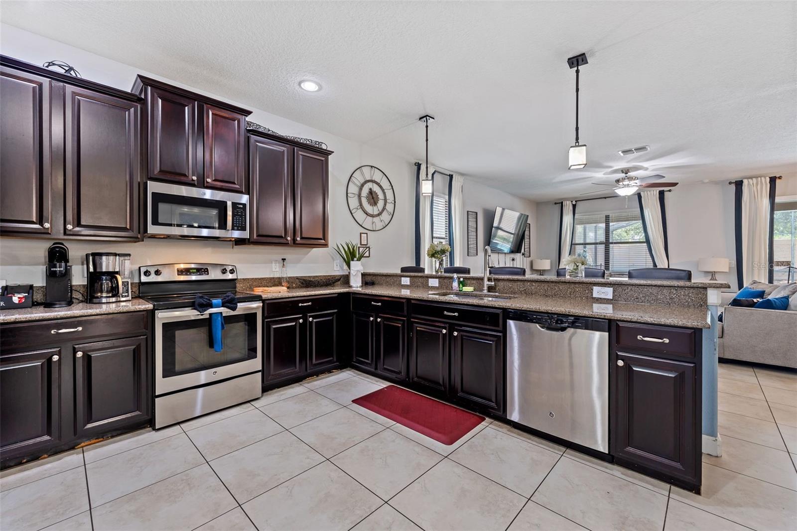 1530 MOON VALLEY DR, DAVENPORT, FL, 33896