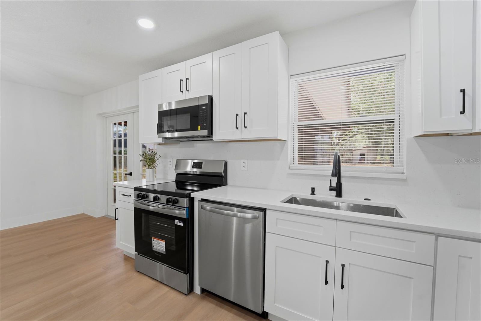 1918 SYDNEY RD, VALRICO, FL, 33594