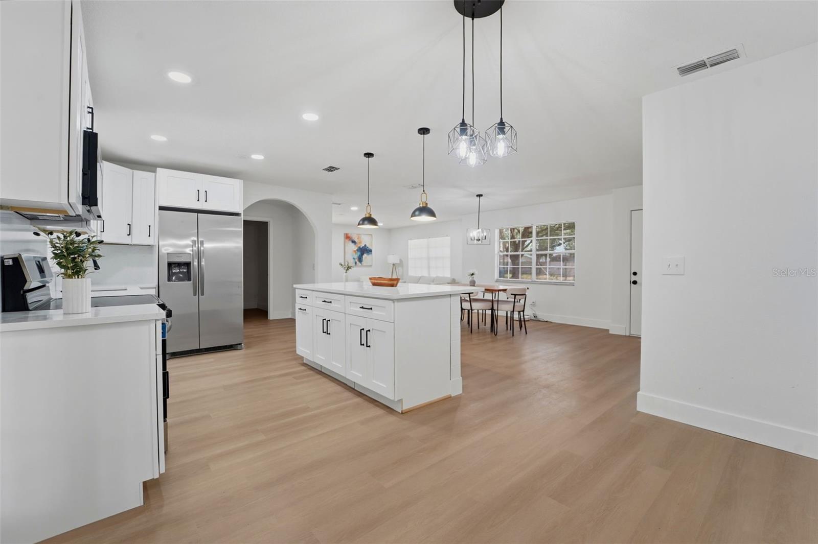 1918 SYDNEY RD, VALRICO, FL, 33594