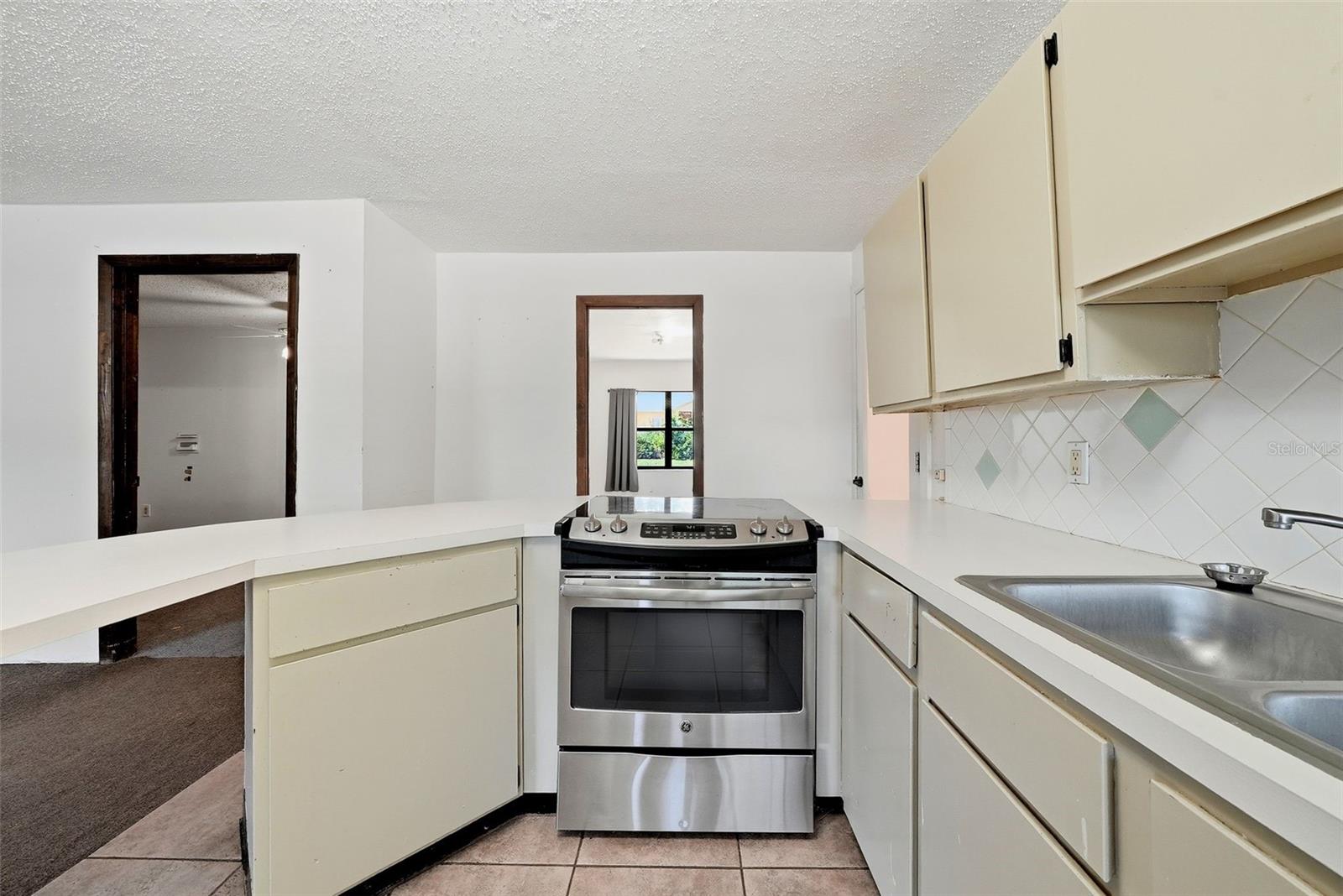 3133 BAY LN, CLEARWATER, FL, 33759