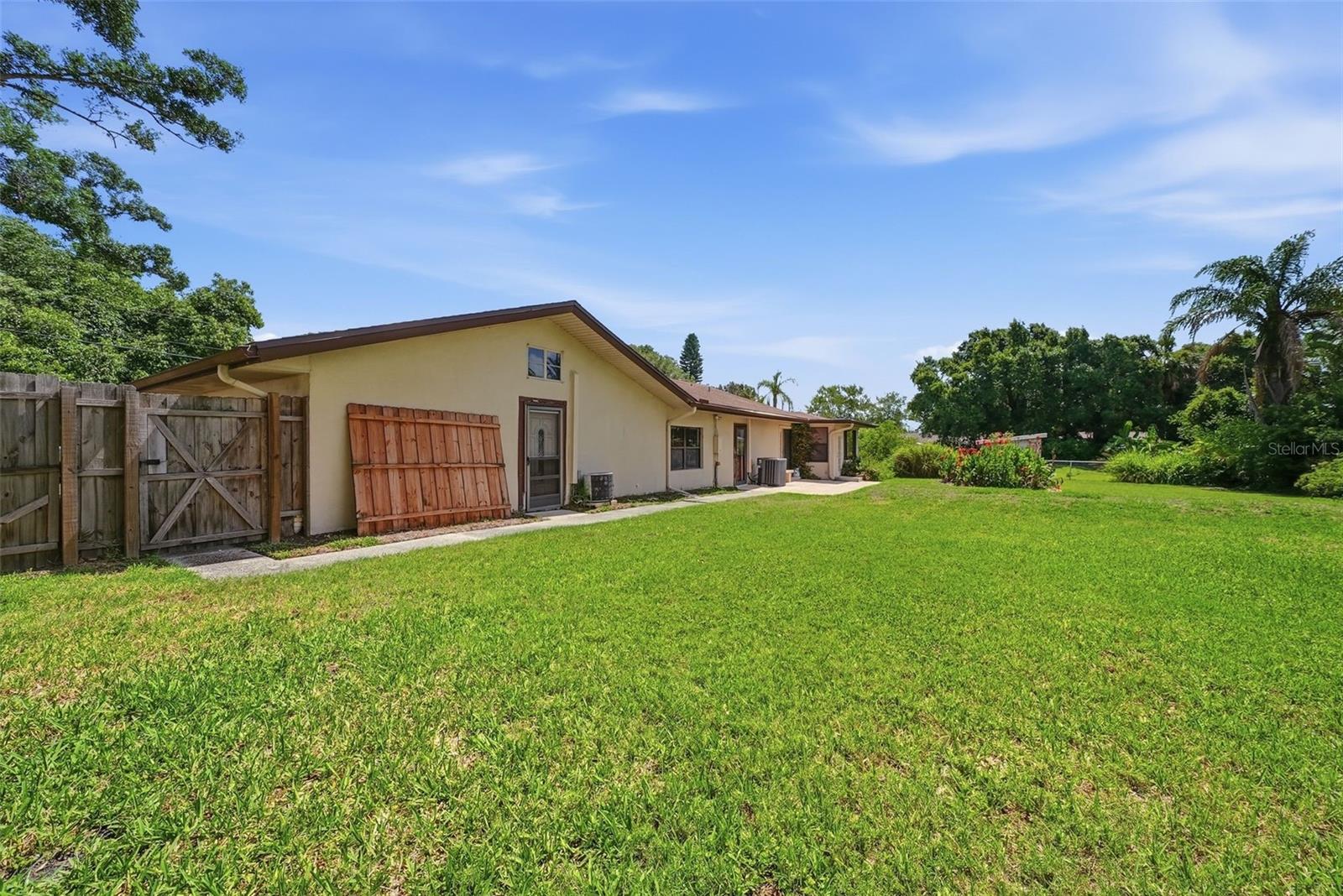 3133 BAY LN, CLEARWATER, FL, 33759