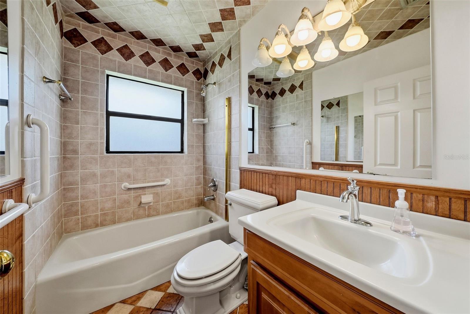 3133 BAY LN, CLEARWATER, FL, 33759