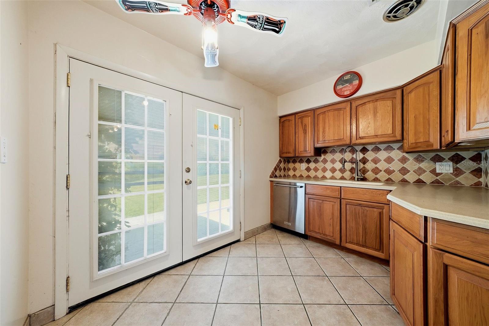3133 BAY LN, CLEARWATER, FL, 33759