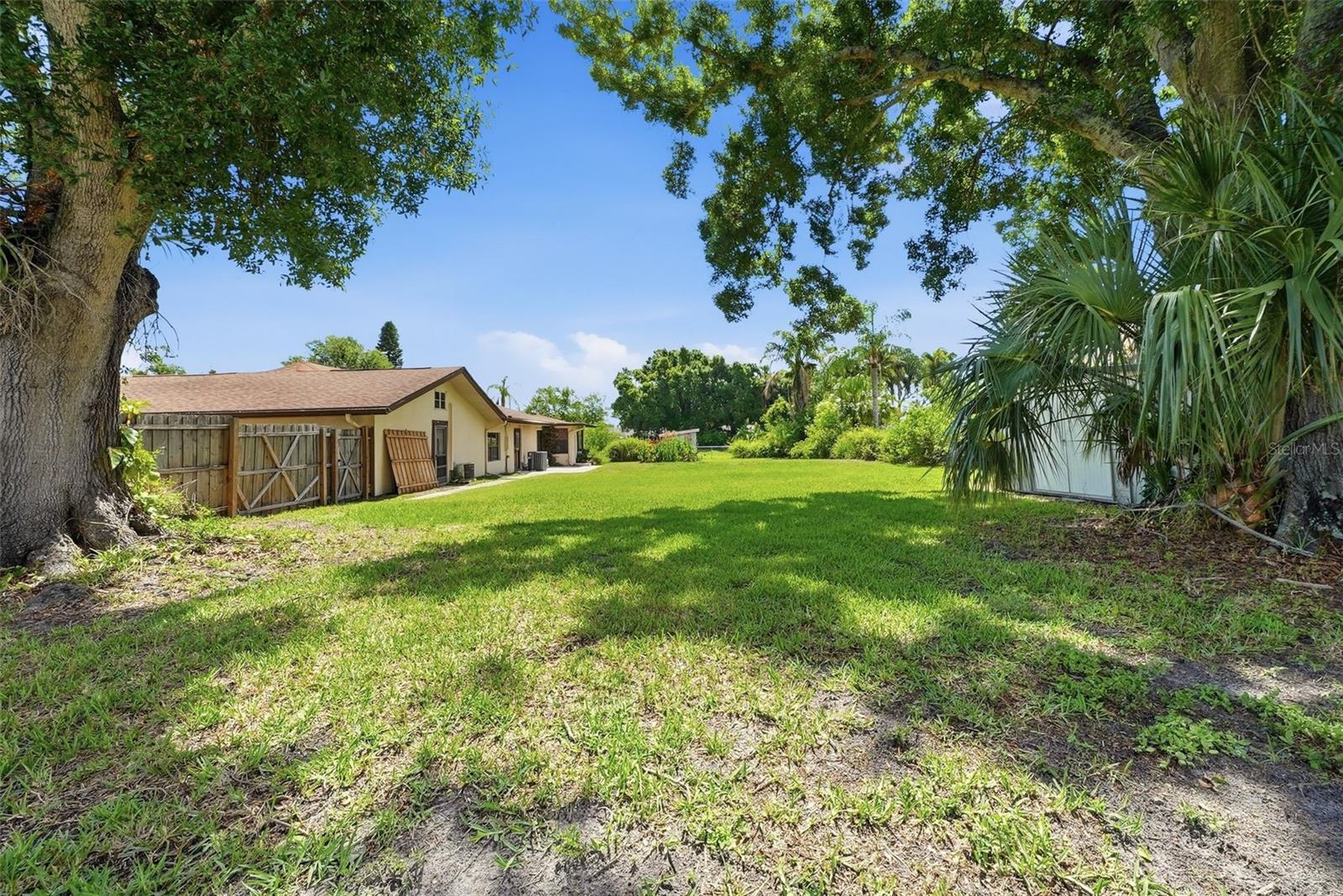 3133 BAY LN, CLEARWATER, FL, 33759