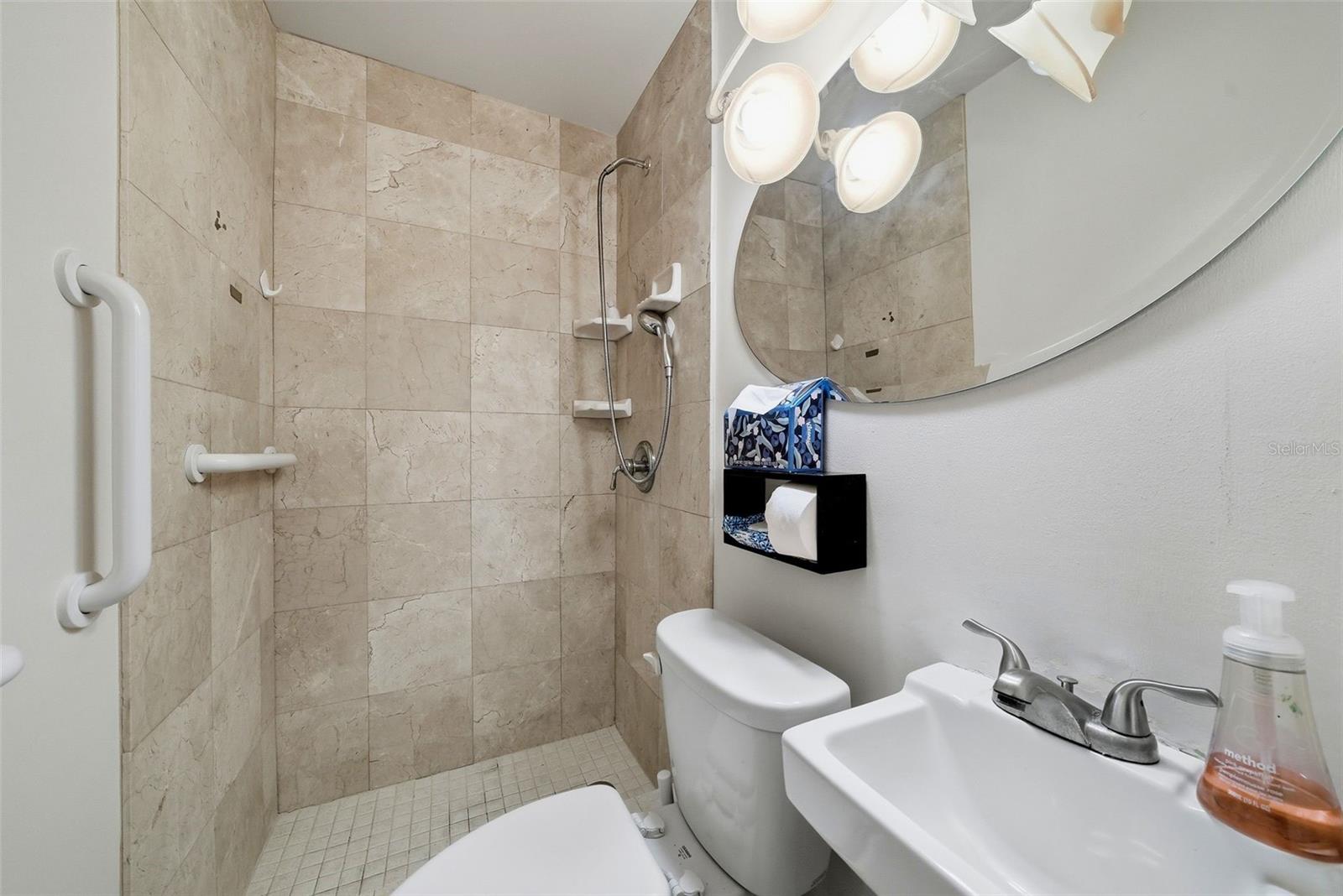 3133 BAY LN, CLEARWATER, FL, 33759