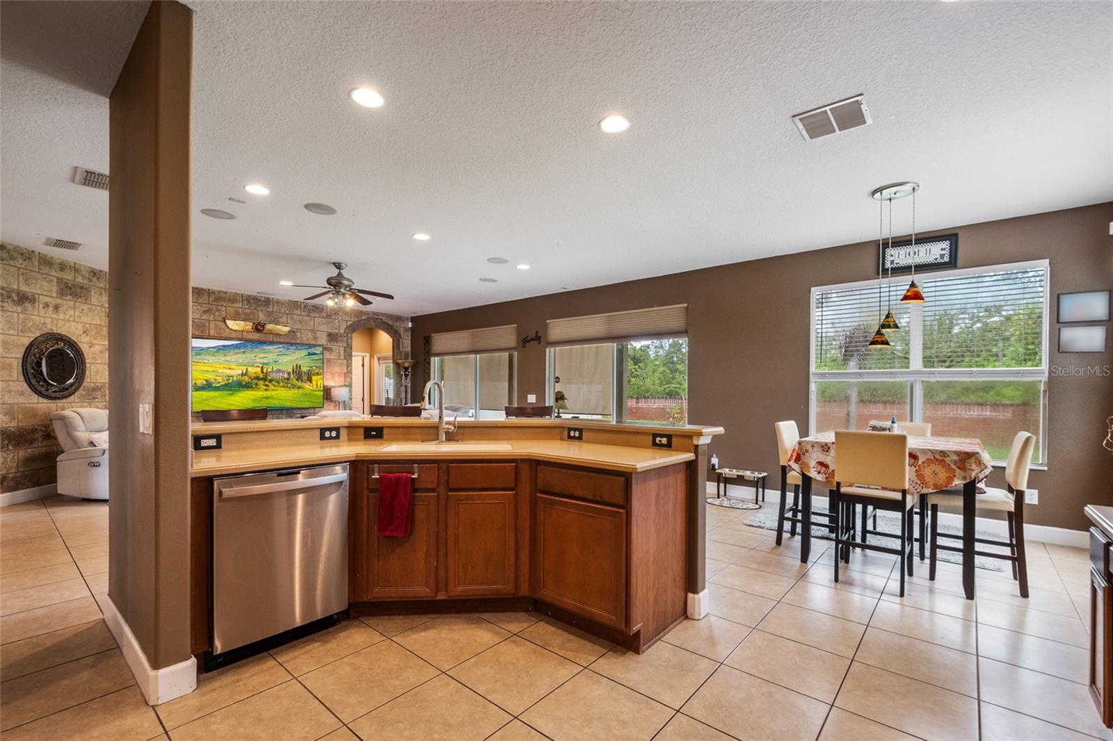 2849 CURVING OAKS WAY, ORLANDO, FL, 32820