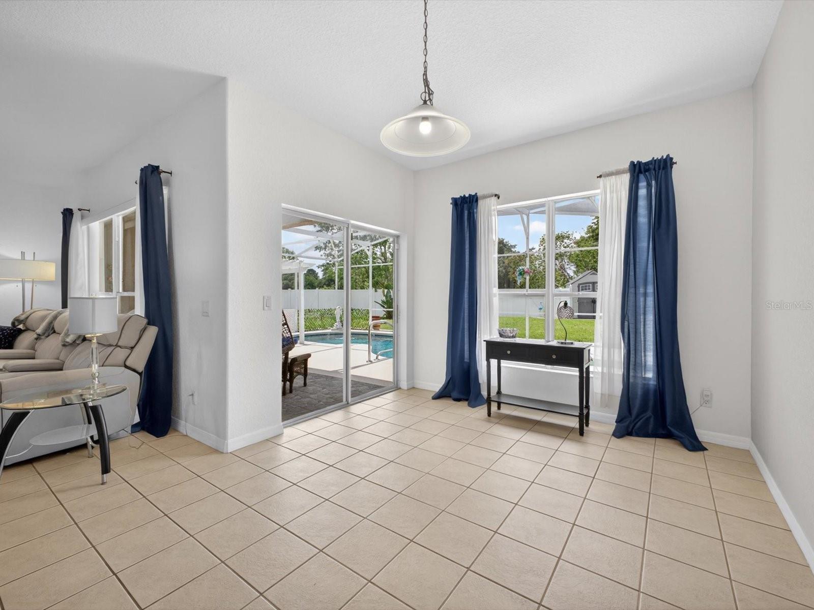 2596 SAND HILL POINT CIR, DAVENPORT, FL, 33837
