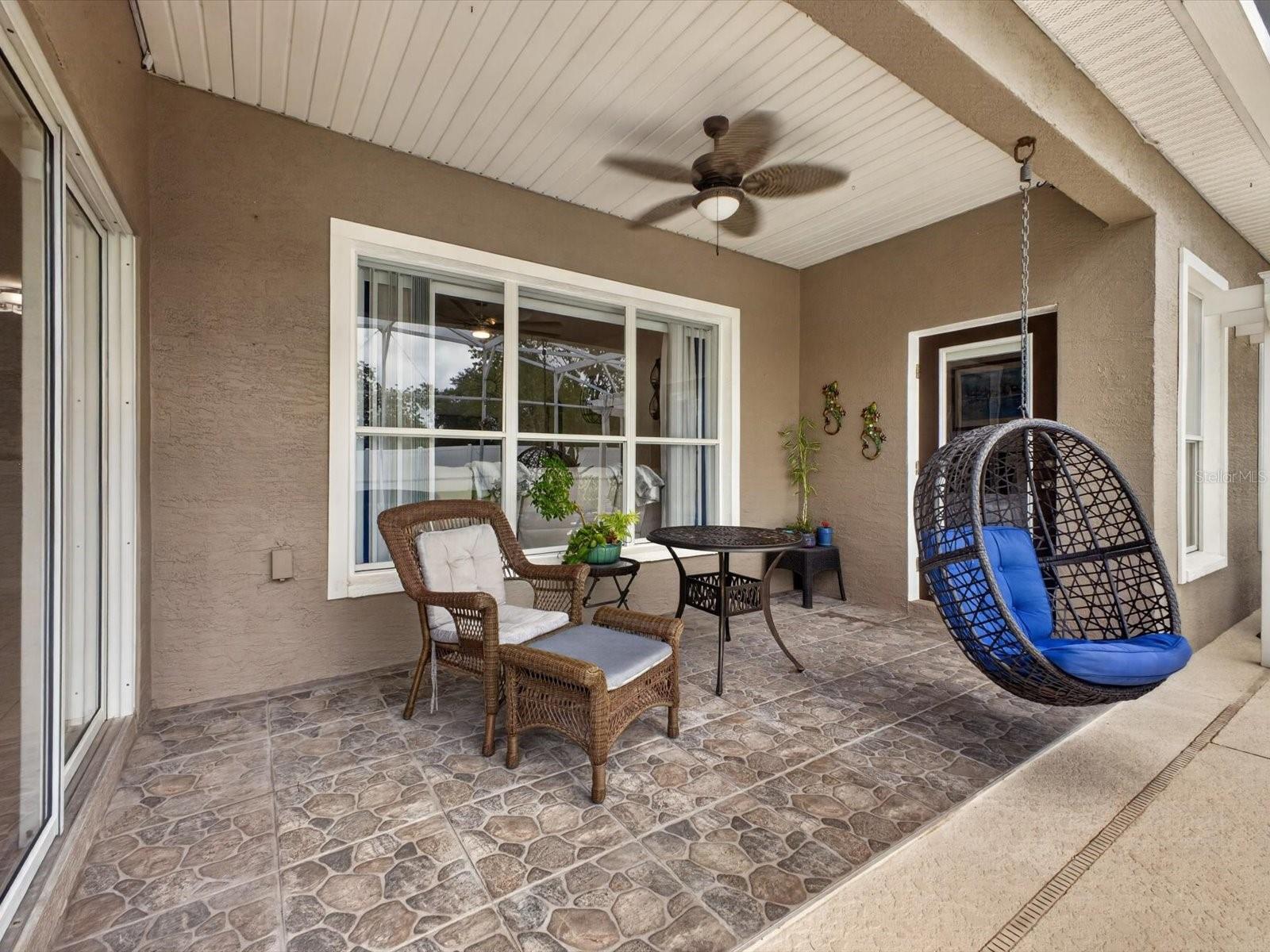 2596 SAND HILL POINT CIR, DAVENPORT, FL, 33837