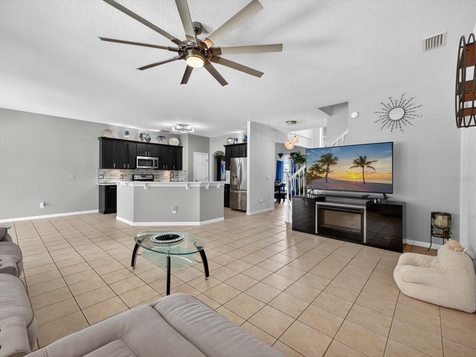 2596 SAND HILL POINT CIR, DAVENPORT, FL, 33837