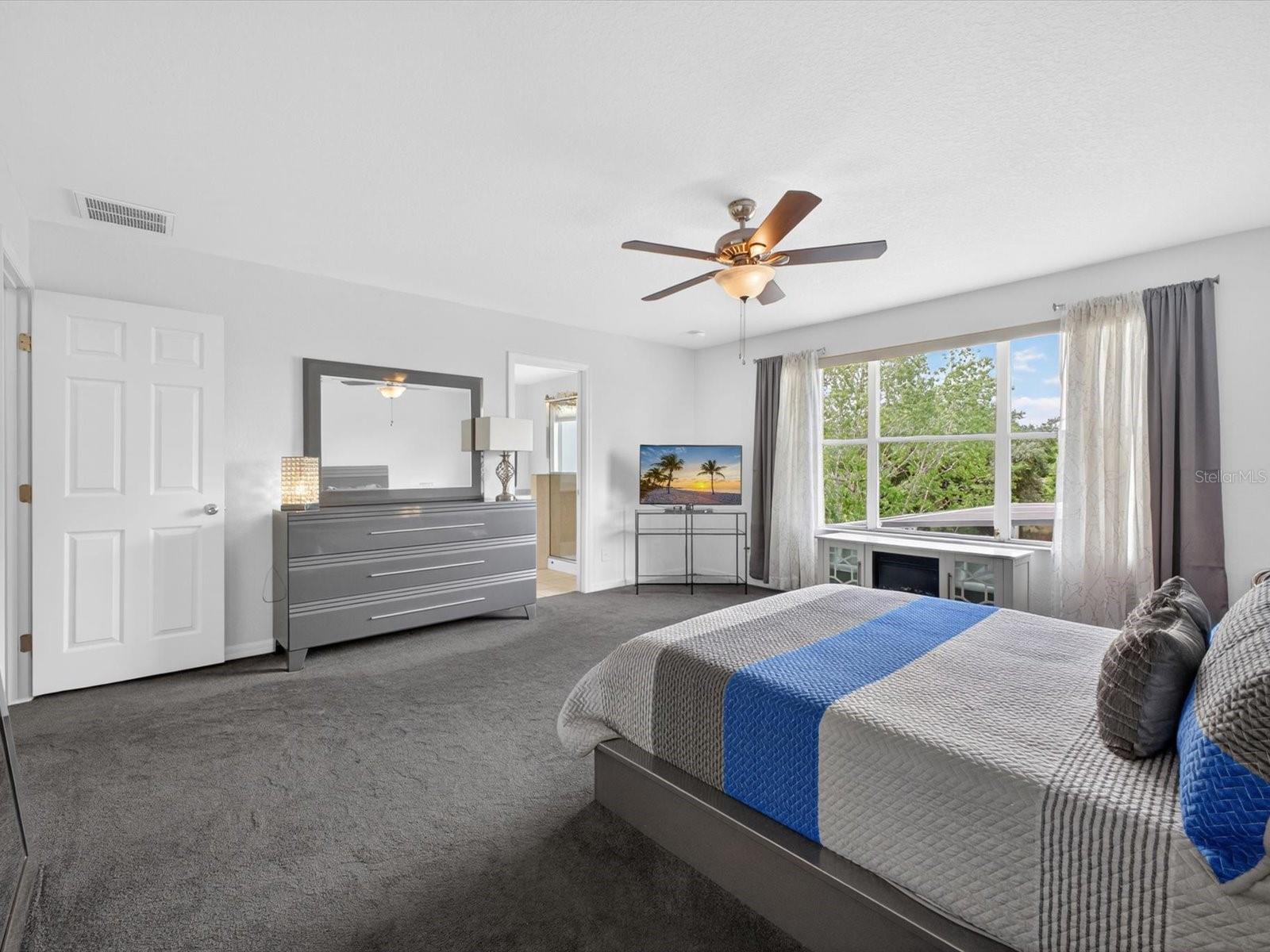 2596 SAND HILL POINT CIR, DAVENPORT, FL, 33837