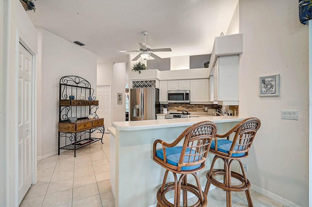 2025 WHITE FEATHER LN, NOKOMIS, FL, 34275